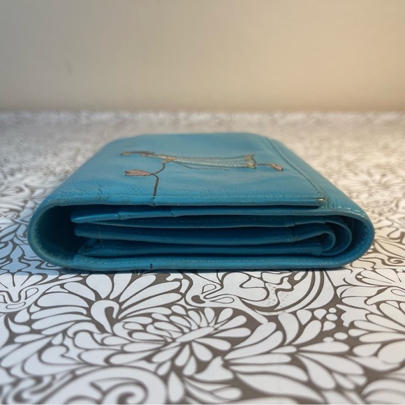 le saunda blue leather cute and romantic trifold wallet - Picture 3 of 16